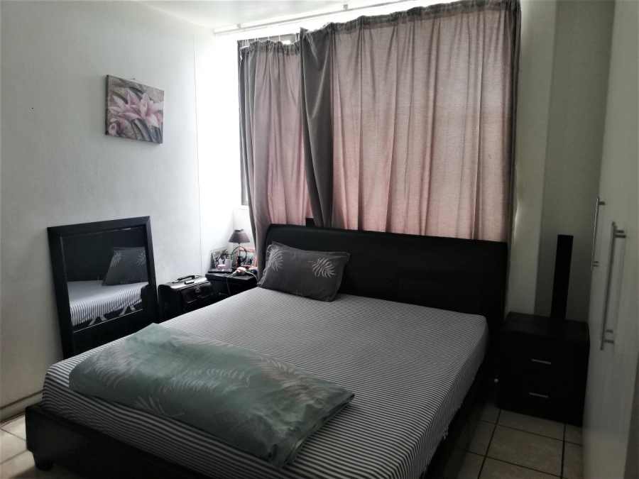 1 Bedroom Property for Sale in Churchill Estate Western Cape